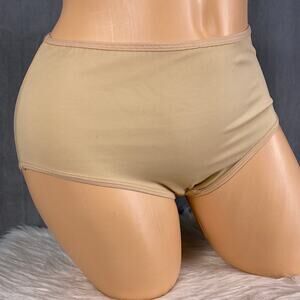 Essential Bodywear Nicole Smooth Brief Panty Size Medium Buff 1407 EBW